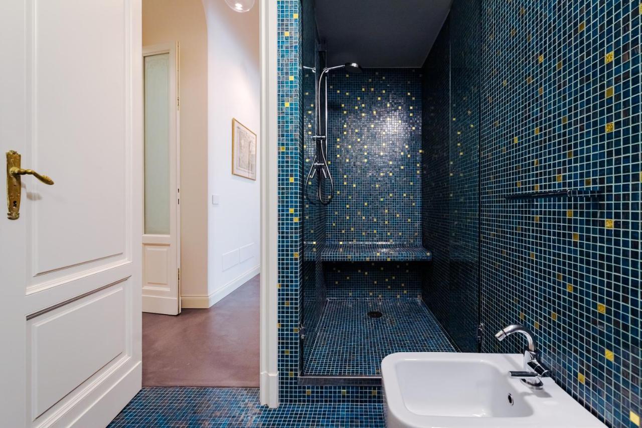 Leopardi21 Apartment Milan Bagian luar foto