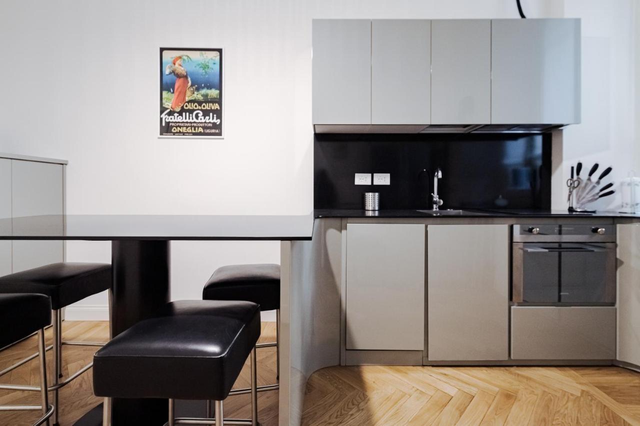 Leopardi21 Apartment Milan Bagian luar foto