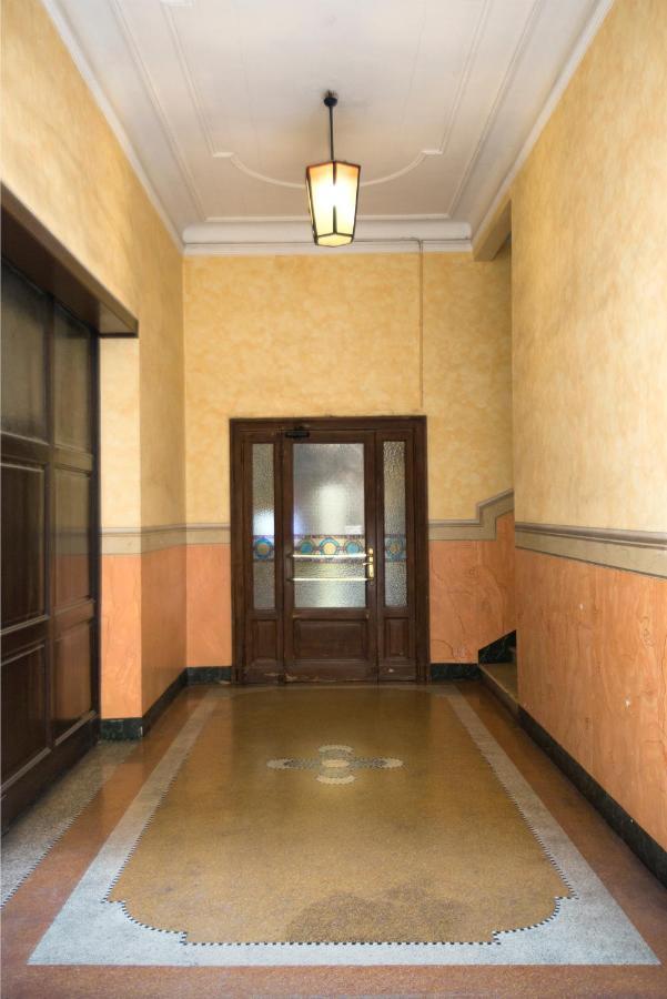 Leopardi21 Apartment Milan Bagian luar foto